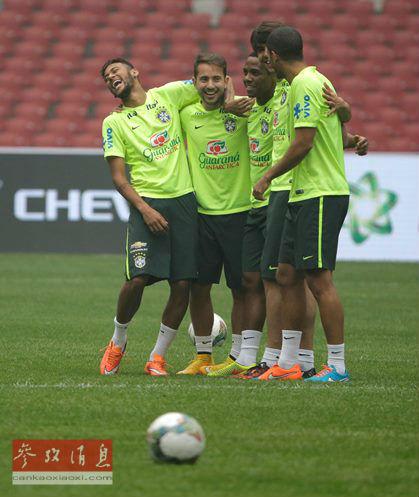 英报:雾霾笼罩北京 巴西球星被困在酒店