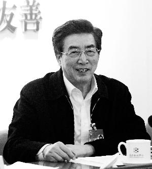 北京市委书记：研究用水资源设定人口调控总量